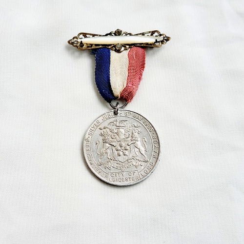 (송키) 1935 Jubilee 기념 동전 메달 브로치
